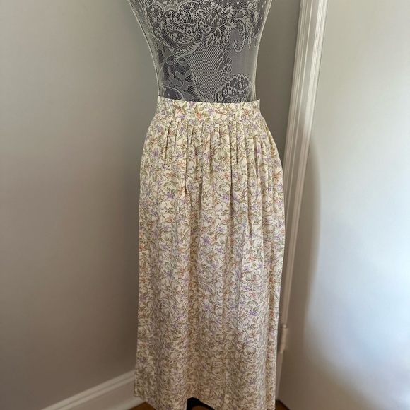 Pendleton Dresses & Skirts - Vintage 60s Womens Sz: 10 Pendleton Miss sophisticates Floral Midi Skirt.